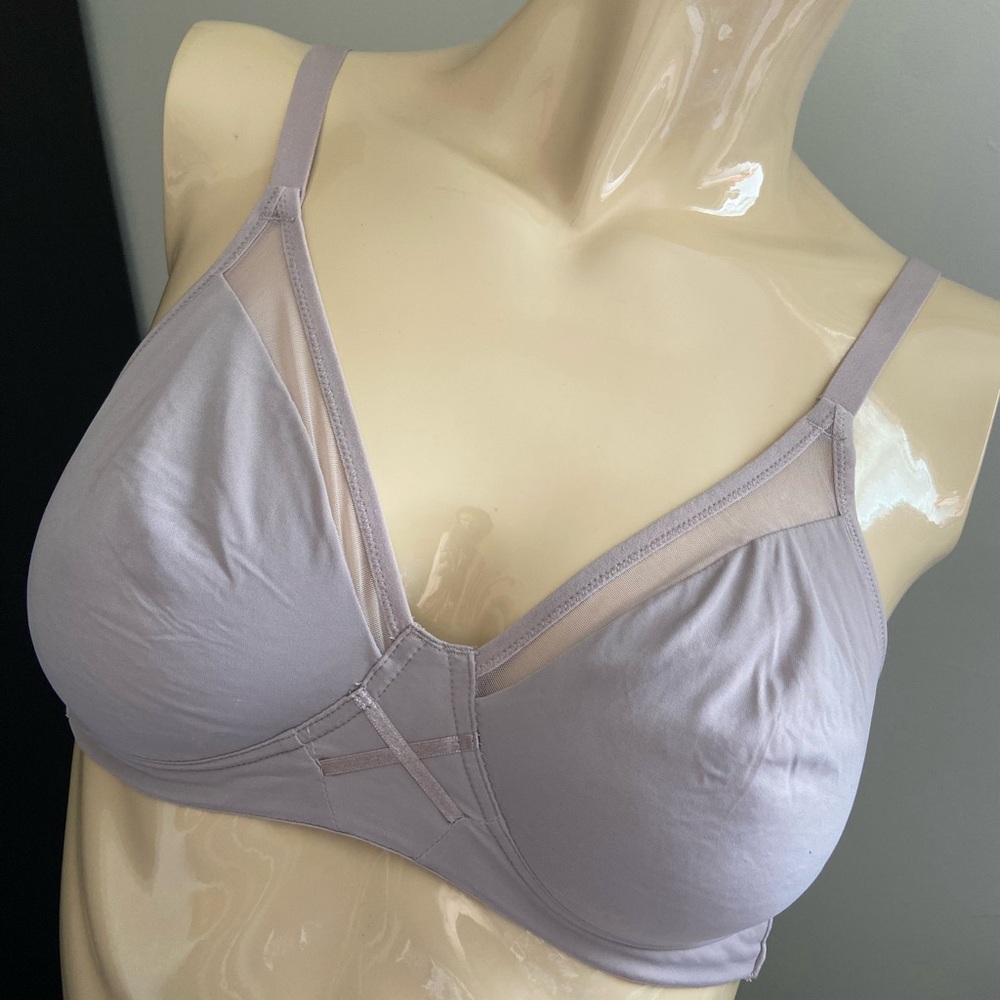 Wonderbra 36B GUC wireless softcup bra